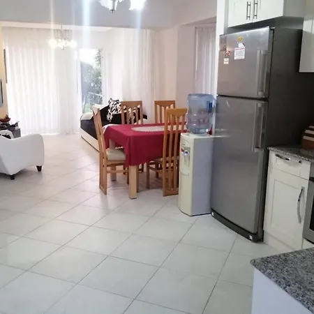 Apartamento Calis Beach *